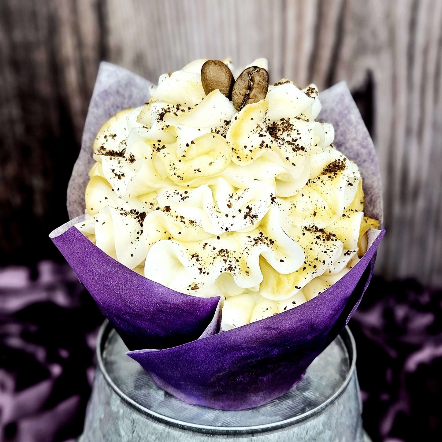 Coffee & Cream Cupcake